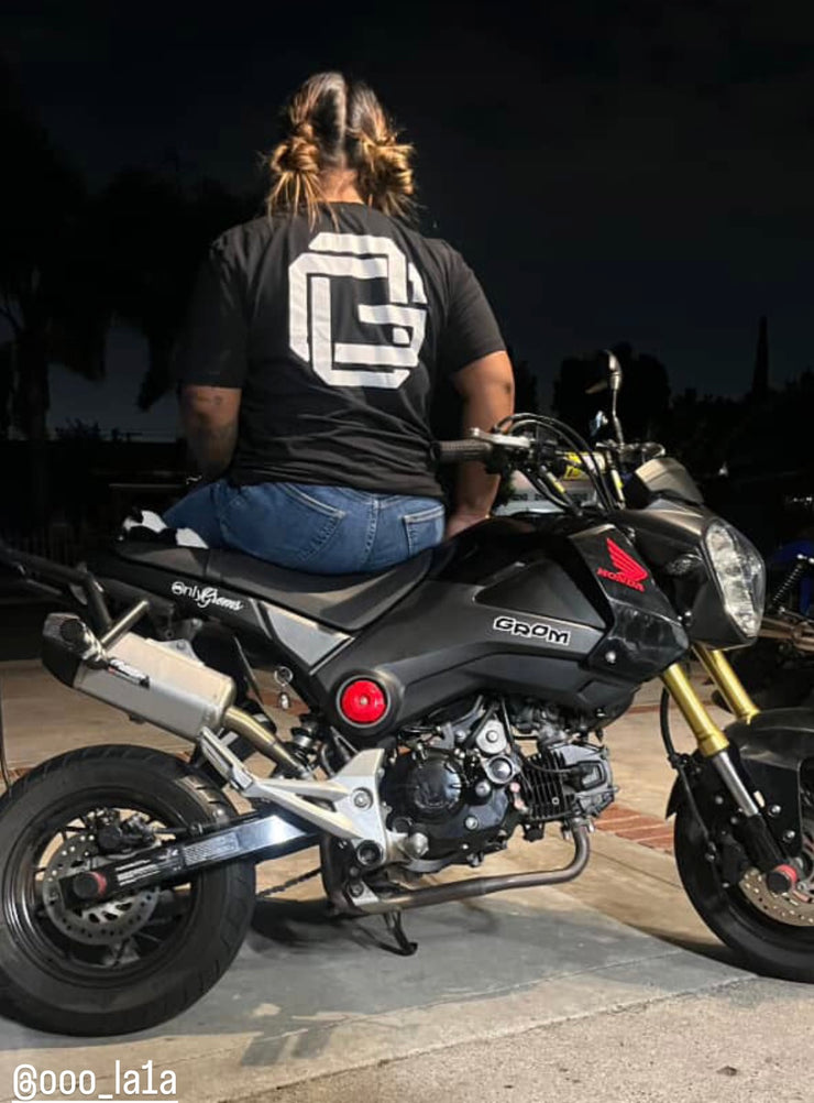 ONLYGROMS MONOGRAM TEE